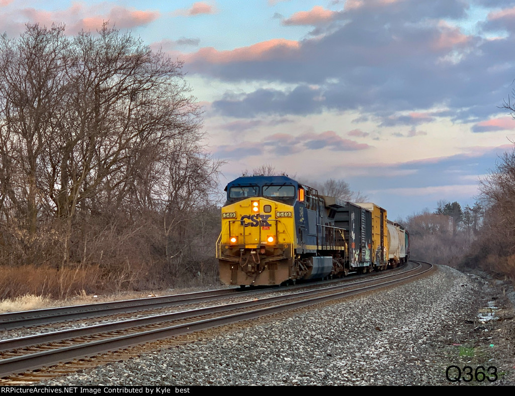 CSX 549 on Q363